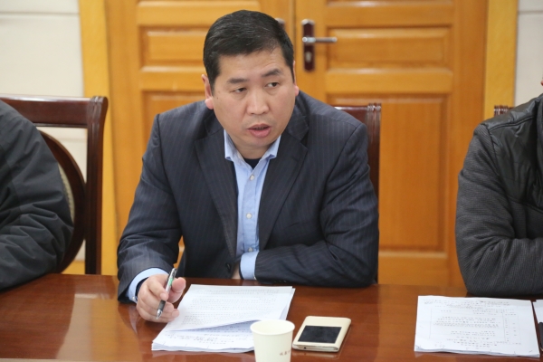 李伏庆副校长对提案中的有关问题进行答复