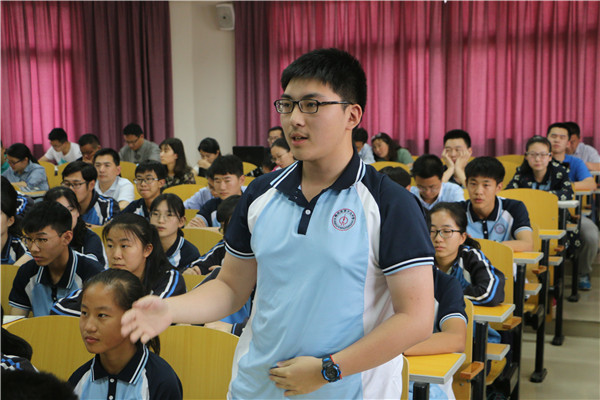 高一四班同学精彩发言