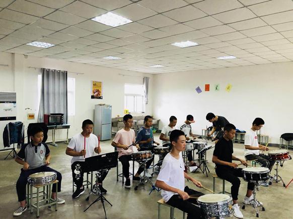 郑州19中、郑州市陇海中学星空艺术团暑期集训活动圆满结束