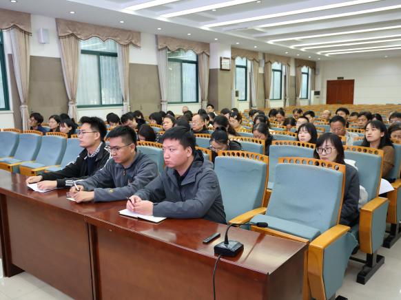 以考促研明方向，凝心聚力谱新篇——伟德betvlctor官网入口2028届高一年级月考质量分析会顺利召开